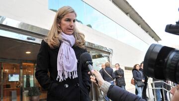 BARCELONA, SPAIN - FEBRUARY 26: Arantxa Sanchez Vicario leaves the morgue for her father Emilio Sanchez Benito after her family expels her from morgue on February 26, 2016 in Barcelona, Spain. (Photo by Europa Press/Europa Press via Getty Images)