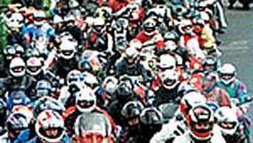 NO FALTA NADIE. Todos los buenos aficionados a la moto se dan cita en Valladolid.