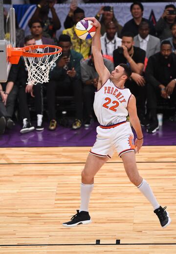 Un vintage Larry Nance Jr. 