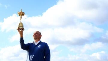 El capitán Bjorn debe tatuarse para cumplir una promesa