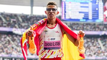 Yassine Ouhdadi consigue el oro en los 5000 T3. Stade de France. Juegos Paralímpicos París 2024. © Gorka Leiza / CPE.
