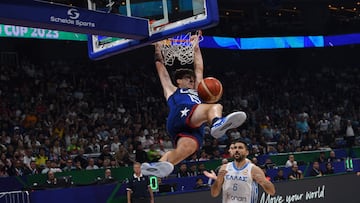 El Team USA zarandea a Grecia