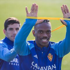 Jair, Jaume Grau e Iván Azón apuntan al once del Real Zaragoza en Valladolid