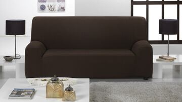 Así es la funda de sofá más vendida en Amazon: en 25 colores y cuatro tamaños