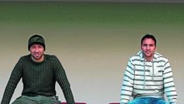 <b>440 PARTIDOS EN PRIMERA Y 64 GOLES.</b> Alejandro Campano y Jos¨¦ Mari Romero son un lujo para el N¨¤stic en la guerrera Segunda Divisi¨®n. El capit¨¢n grana ha disputado 170 encuentros en la m¨¢xima categor¨ªa y ha anotado 15 tantos. Mientras, el delantero andaluz ha jugado 270 con un balance de 49 goles, el ¨²ltimo de ellos en el Camp Nou. Entre los dos llevan 440 encuentros en Primera y han marcado 64 goles.