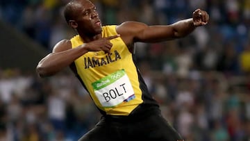 Usain Bolt of Jamaica celebrates after winning the Mens 200m final on Day 13 of the Rio 2016 Olympic Games at the Olympic Stadium 