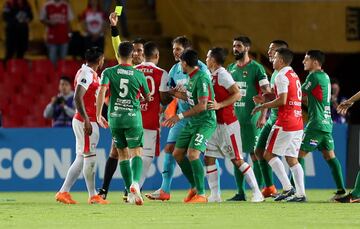 Independiente Santa Fe vence a Rampla Juniors en la segunda ronda de la Copa Sudamericana en partido jugado en El Campín. Henao marcó los goles del triunfo