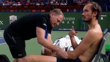 Medvedev abronca al juez de silla y suelta una ‘pulla’ a Rafa Nadal que tiene a todos alucinando