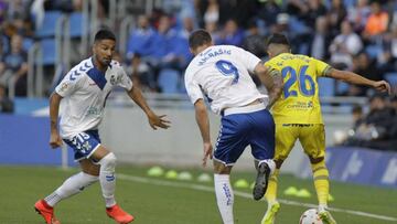 Naranjo remonta en el derbi y le da vida al Tenerife