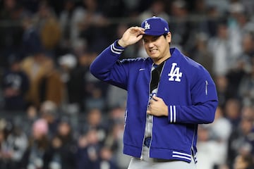 Shohei Ohtani #17 of the Los Angeles Dodgers 