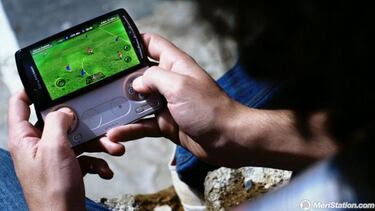 Xperia Play se pondrá a la venta el próximo mes de marzo