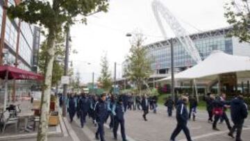 Jugadores de Francia paseando por Wembley.