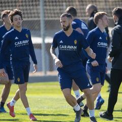 Delmás, Nieto y Pombo apuntan al once en Mallorca