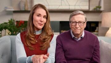 El fundador de Microsoft y su mujer protagonizaron otro de los divorcios más sorprendentes de 2021. Bill Gates y Melinda pusieron fin a su matrimonio tras 27 años juntos llegando a un acuerdo millonario para dividir toda su riqueza. “El matrimonio está irremediablemente roto”, rezaba la petición conjunta de disolución del matrimonio en la Corte Superior del Condado de King Seattle en Estados Unidos.