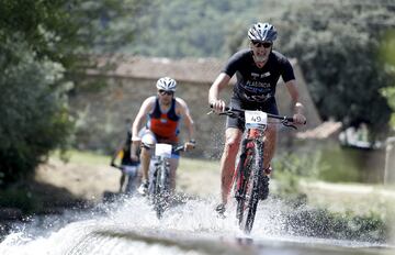 El Tri Cross Navaluenga refrescó el inicio del verano