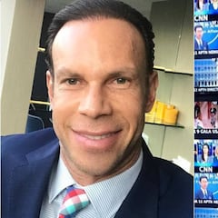 Zague hace pequeña aparición en noticiario de Paola Rojas