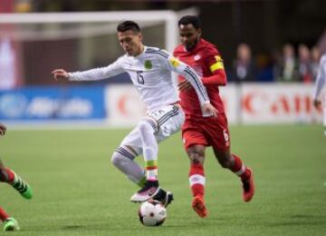 Héctor Moreno defendio de gran manera.