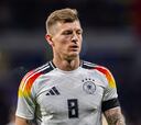 Kroos resucita a Alemania