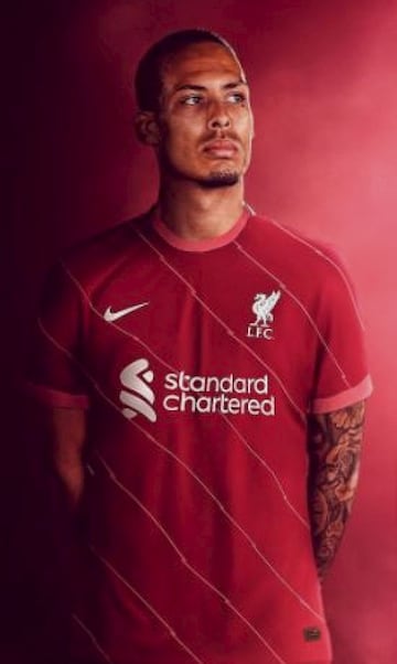 Filtración de la camiseta del Liverpool para la temporada 21/22