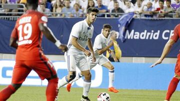 Asensio, en primer t&eacute;rmino, en una jugada del pasado mi&eacute;rcoles contra el PSG.