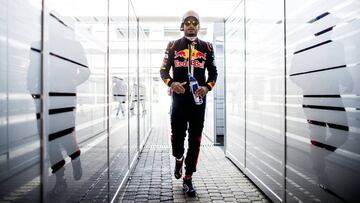 SOCHI, RUSSIA - APRIL 28: Carlos Sainz of Scuderia Toro Rosso and Spain during practice for the Formula One Grand Prix of Russia on April 28, 2017 in Sochi, Russia. (Photo by Peter Fox/Getty Images)