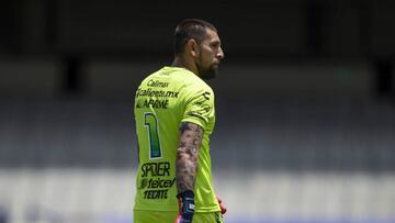 El experimentado arquero mexicano señaló que negoció con Jorgealberto Hank, dueño del equipo fronterizo, para que le autorizara jugar con su entrañable dorsal.