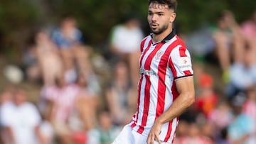 Sigue el drama con los centrales en Bilbao: Egiluz, lesionado