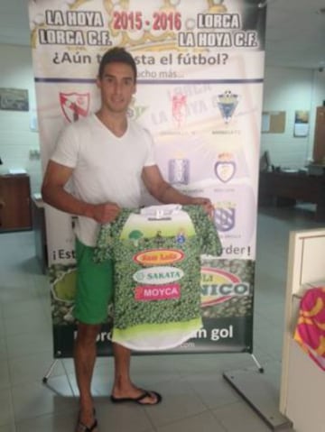 Presentación de Omar como nuevo jugador de La Hoya Lorca.