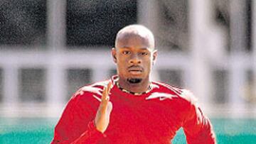 <b>A TOPE. </b>El jamaicano Asafa Powell se entrena en Melbourne.