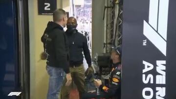 El detalle del padre de Hamilton con Verstappen rompe las redes