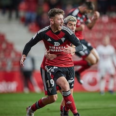 Barbu abandona el Mirandés, pero llegan Egiluz y Dadie