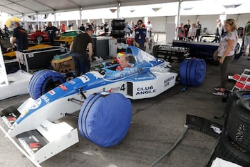 Tercera edición de la reunión y exhibición de automóviles clásicos en el circuito del Jarama

