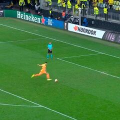 ¿Y esto qué? Rulli lanzó con el alma el mejor de los 22 penaltis justo antes que De Gea