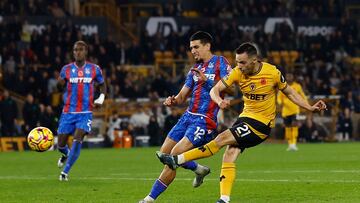 Daniel Muñoz asiste en empate entre Wolves y Crystal Palace