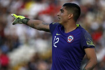 El formado en O'Higgins no disputó ningún partido en el Mundial. Hoy se mantiene en el equipo de Rancagua, sin embargo con la llegada de Augusto Batalla se vio relegado a la suplencia.