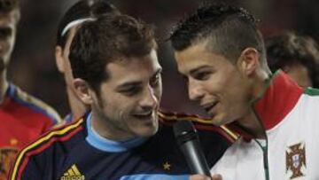 Casillas y Cristiano, con la Ibérica.