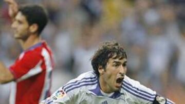 <B>BUEN NIVEL.</B> Raúl logró el primer gol del Madrid y completó un buen partido.
