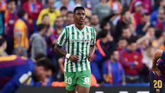 Junior Firpo: Barcelona agree 30m-euro deal for Betis full-back