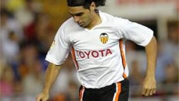 <b>EXPERIENCIA SEMEJANTE.</b> Tras los problemas con su renovación, el argentino aconseja a Albelda.