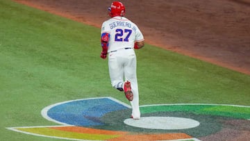 MIAMI, FLORIDA - MARCH 13: Vladimir Guerrero Jr. #27 of Team Dominican Republic walks in the second inning of the quarterfinal game against Team Korea of the 2026 World Baseball Classic at loanDepot park on March 13, 2026 in Miami, Florida. Rich Storry/Getty Images/AFP (Photo by Rich Storry / GETTY IMAGES NORTH AMERICA / Getty Images via AFP)