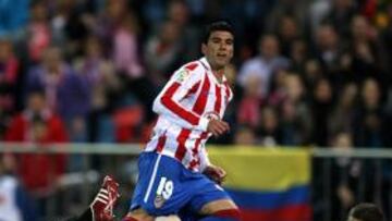 <b>GOLAZO. </b>Reyes hizo una gran jugada y anotó el 2-2 en el encuentro ante el Sevilla, el último visitante del feudo rojiblanco.