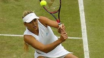 <b>COSAS DE FAMILIA</b>. La tenista rusa ha sido demandada por sus padres por una casa que posee compartida con éstos en Miami.