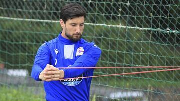 Borja Valle, en un entrenamiento con el Deportivo.