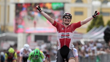 Greipel gan&oacute; al sprint.