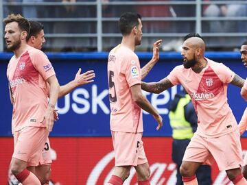 EIBAR, SPAIN - MAY 19: Lionel Messi of FC Barcelona celebrates with teammates after scoring a goal during the La Liga match between SD Eibar and FC Barcelona at Ipurua Municipal Stadium on May 19, 2019 in Eibar, Spain. (Photo by Juan Manuel Serrano Arce/Getty Images)