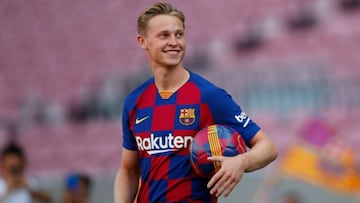 Frenkie de Jong keen to sustain Cruyff traditions at Barcelona
