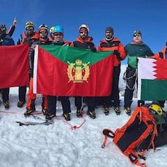 El príncipe de Bahrain pagó 1,5 millones a Nepal para escalar con el Himalaya cerrado