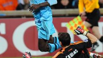 Niang estará de baja seis semanas tras la entrada de Casillas en el penalti