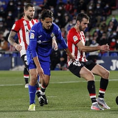 Aprobados y suspensos del Athletic: Unai Simón salva los muebles con tres paradones