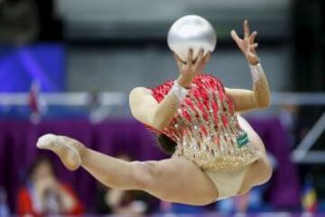 Margarita Mamun en el Campeonato Europeo de gimnasia rítmica.